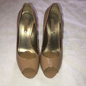 Nine West Size 8 heels Nude